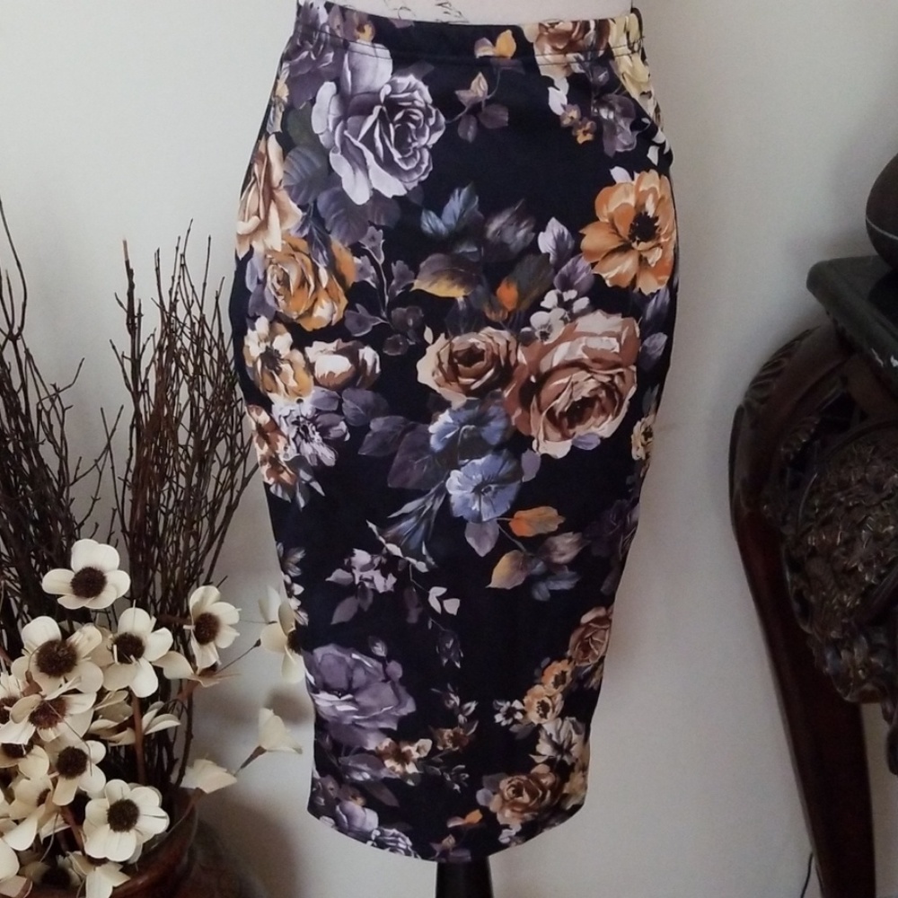 Floral Pencil Skirt in Black with Taupe & Lavender Roses